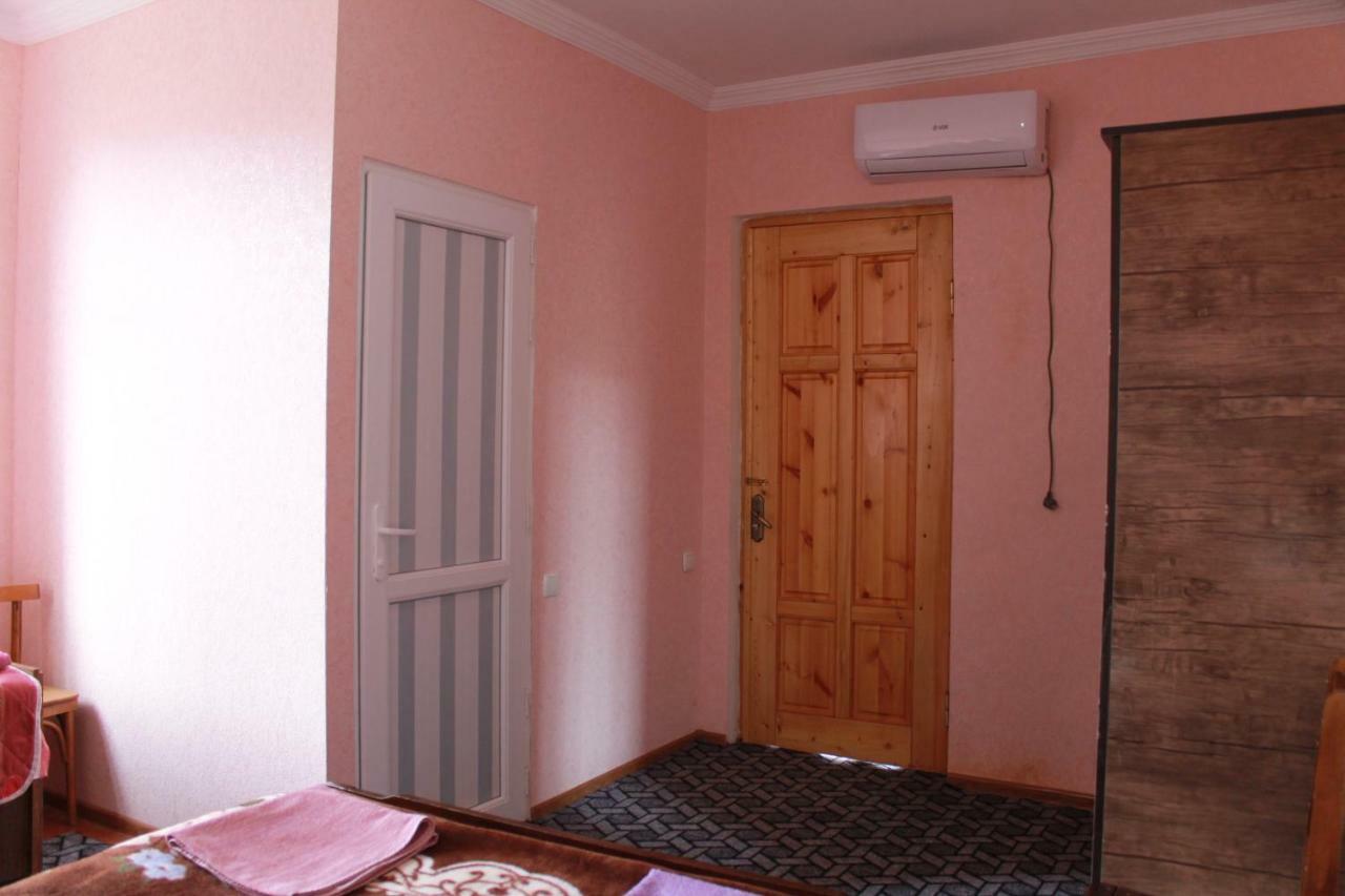 Guest House Shota Szenaki Kültér fotó